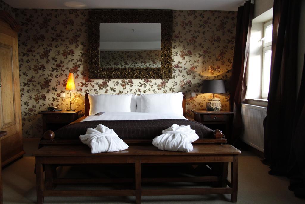 Zur Ewigen Lampe Romantisches Landhotel & Restaurant Nideggen Habitación foto