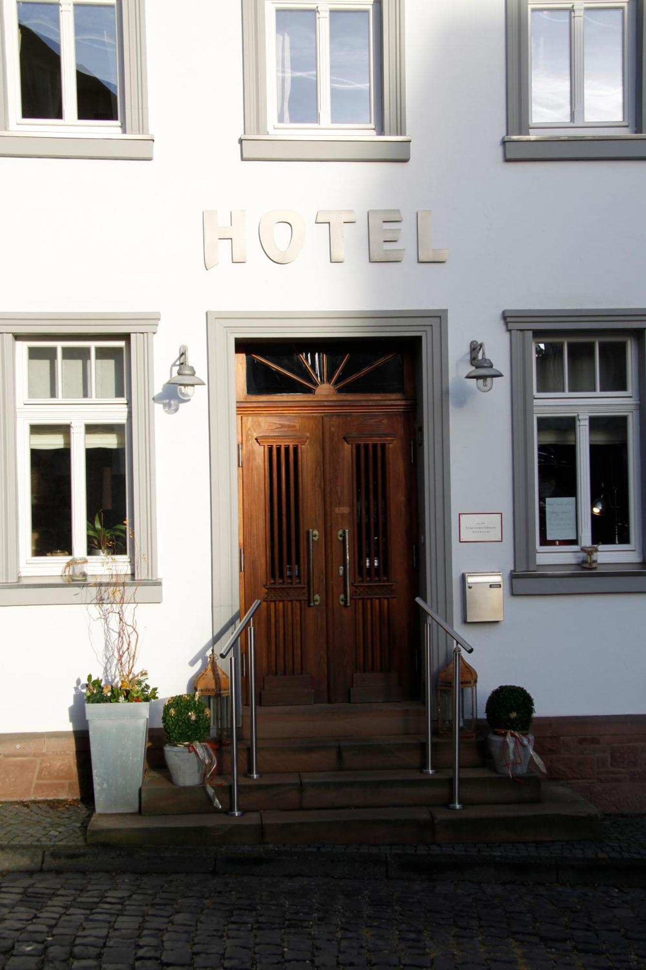 Zur Ewigen Lampe Romantisches Landhotel & Restaurant Nideggen Exterior foto